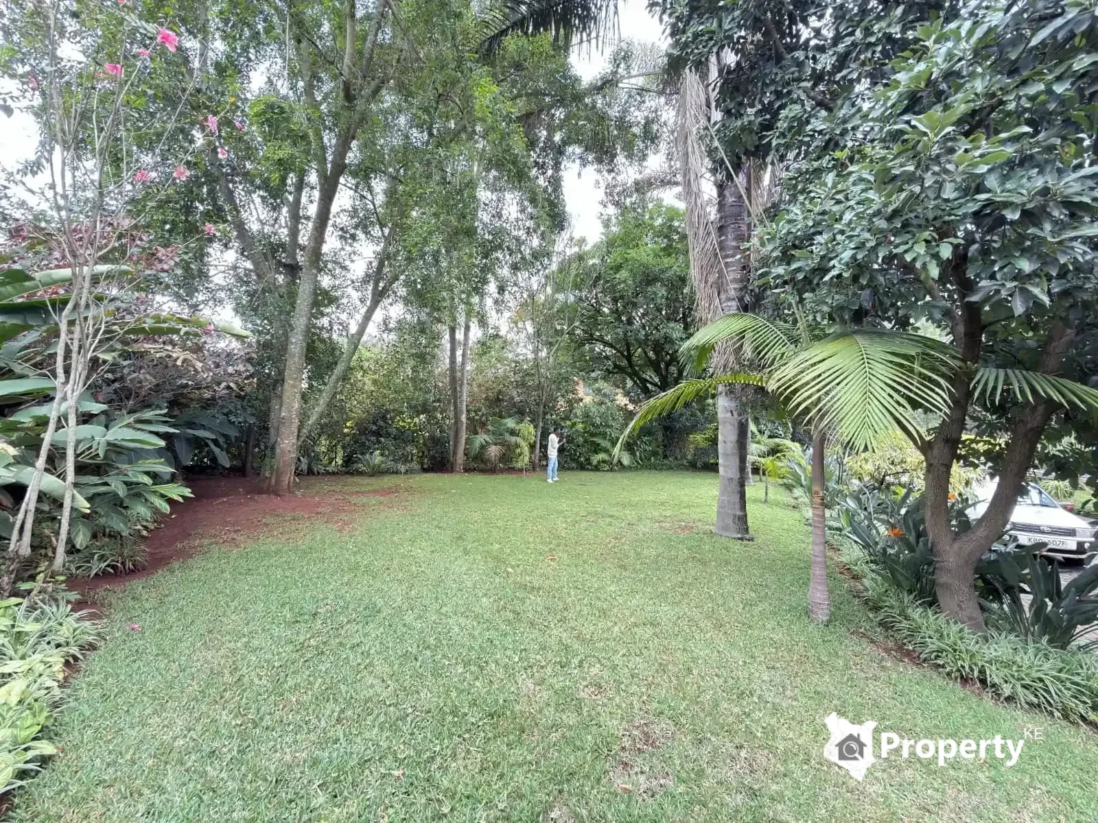 5-Bedroom House on ¾ Acre + DSQ for Rent - Image 1